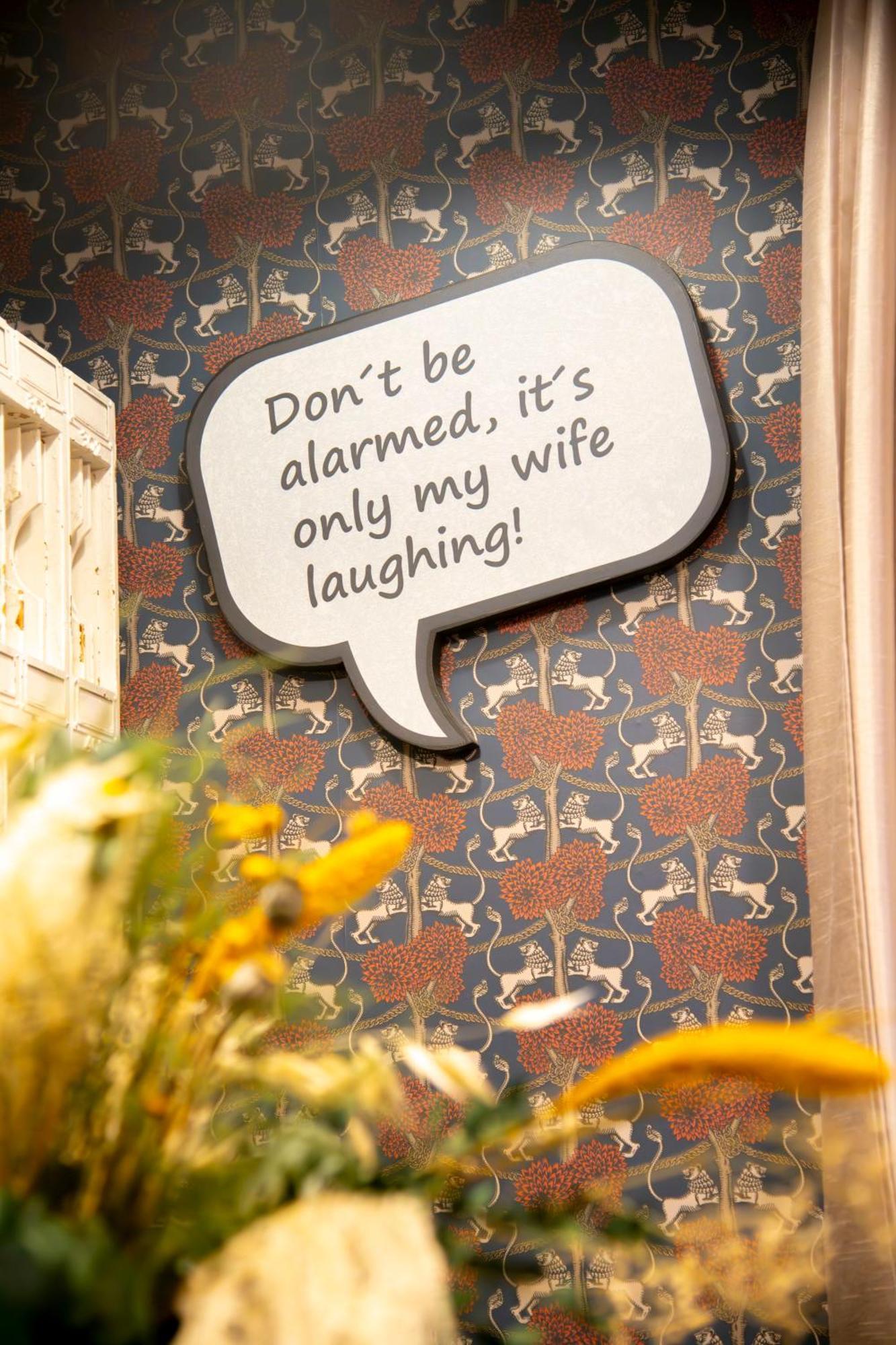 Park Hotel Linkoeping Fawlty Towers Buitenkant foto