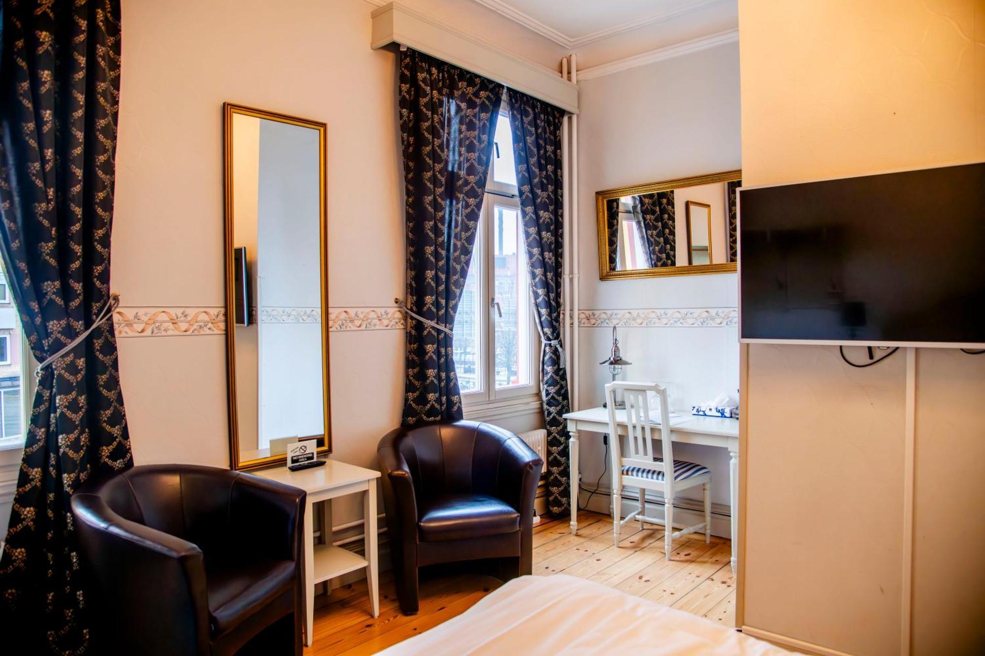 Park Hotel Linkoeping Fawlty Towers Kamer foto